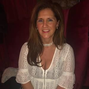Meet your Posher, Janeva